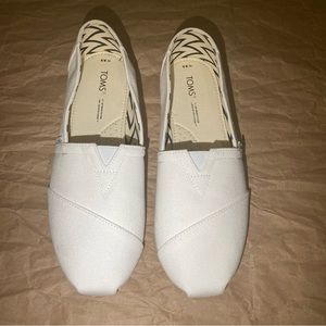 Toms